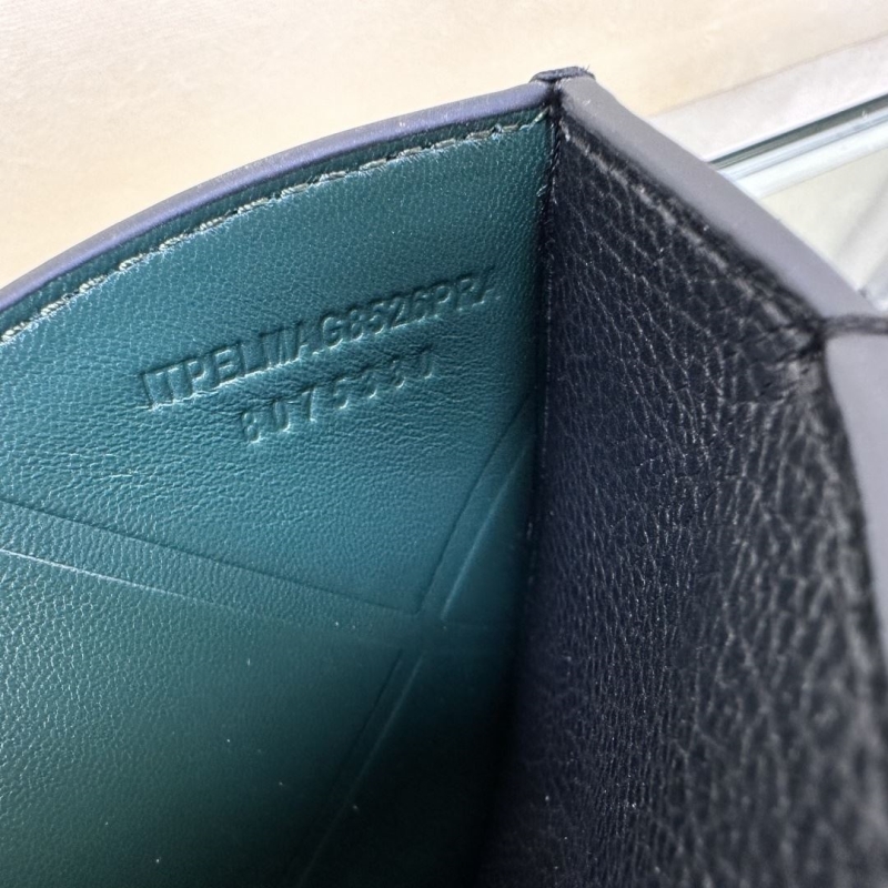Bv*b*rry satchel bags